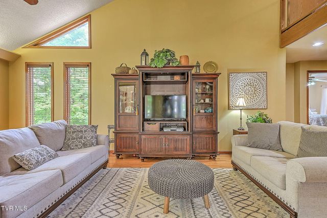 299 South Rufe Taylor Road, Greeneville, TN 37745