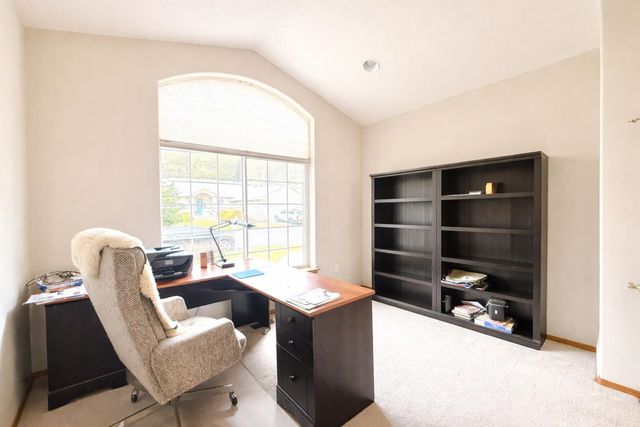 7010 N EAST BLUFF Ct, Spokane, WA 99218