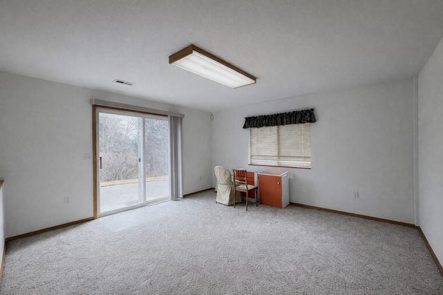 7010 N EAST BLUFF Ct, Spokane, WA 99218