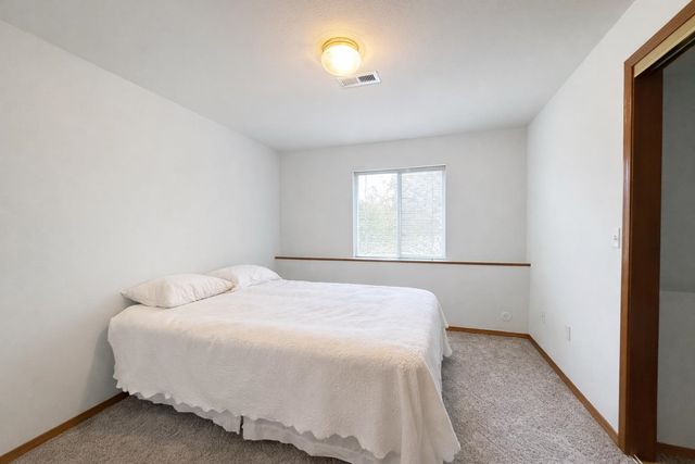 7010 N EAST BLUFF Ct, Spokane, WA 99218