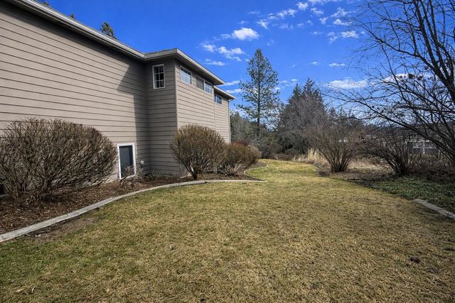 7010 N EAST BLUFF Ct, Spokane, WA 99218