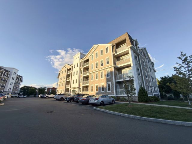 320 Middlesex Ave A402, Medford, MA 02155