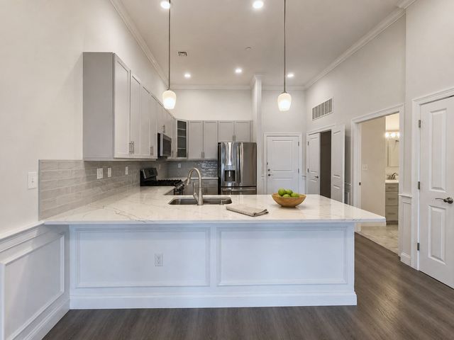 320 Middlesex Ave A402, Medford, MA 02155