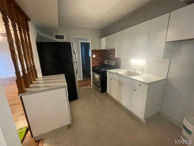 204 Roderick Drive, Unincorporated, MO 63137