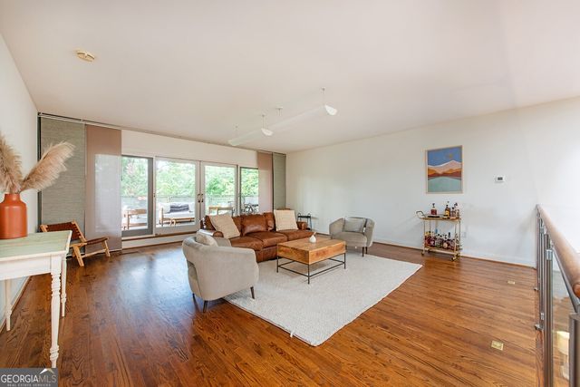 1064 Davis Circle NW, Atlanta, GA 30318