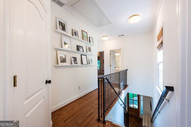 1064 Davis Circle NW, Atlanta, GA 30318