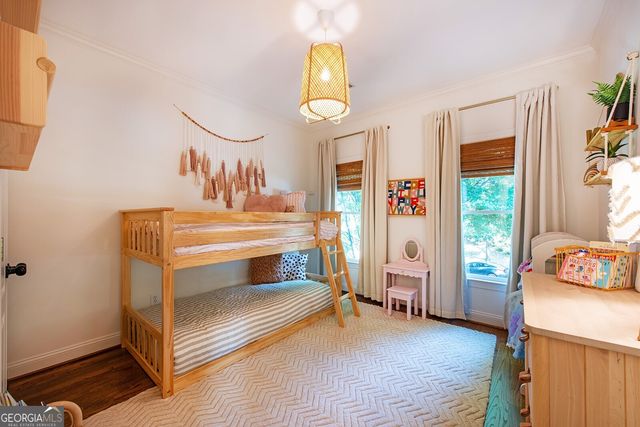 1064 Davis Circle NW, Atlanta, GA 30318