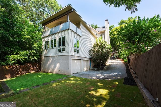 1064 Davis Circle NW, Atlanta, GA 30318
