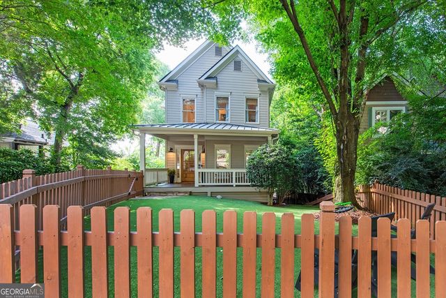 1064 Davis Circle NW, Atlanta, GA 30318