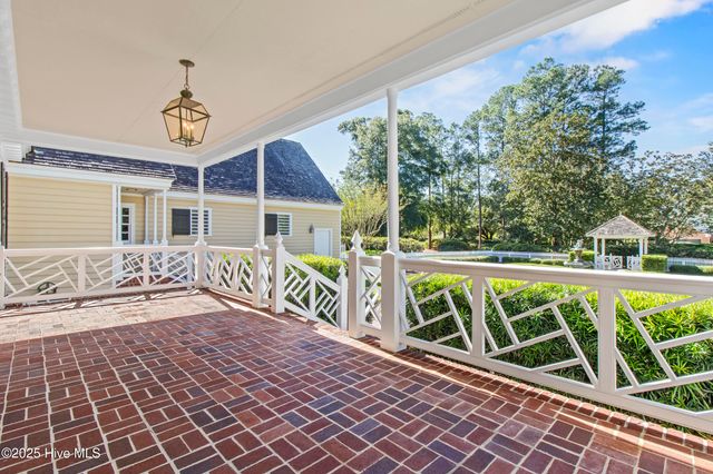 1946 S Live Oak Parkway, Wilmington, NC 28403