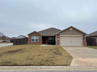 25409 E 93rd Place, Broken Arrow, OK 74014