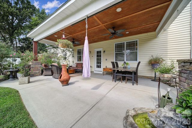 222 Juanita Drive, Pineville, NC 28134