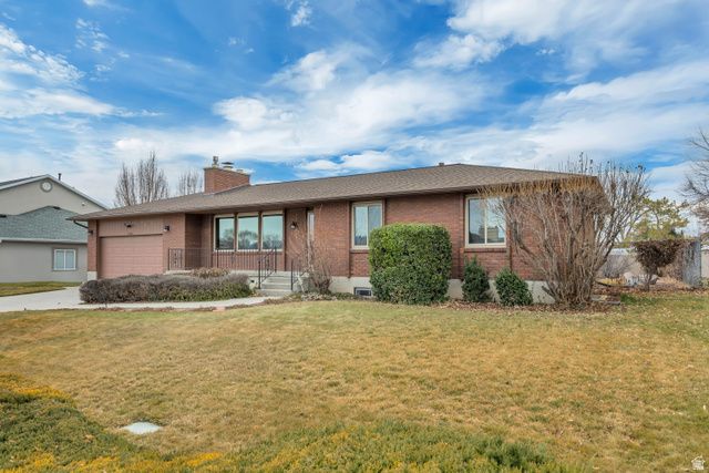 1427 W STERN DR, Taylorsville, UT 84123