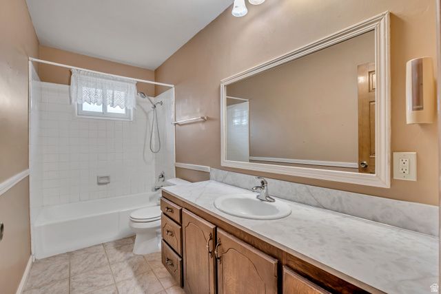 1427 W STERN DR, Taylorsville, UT 84123