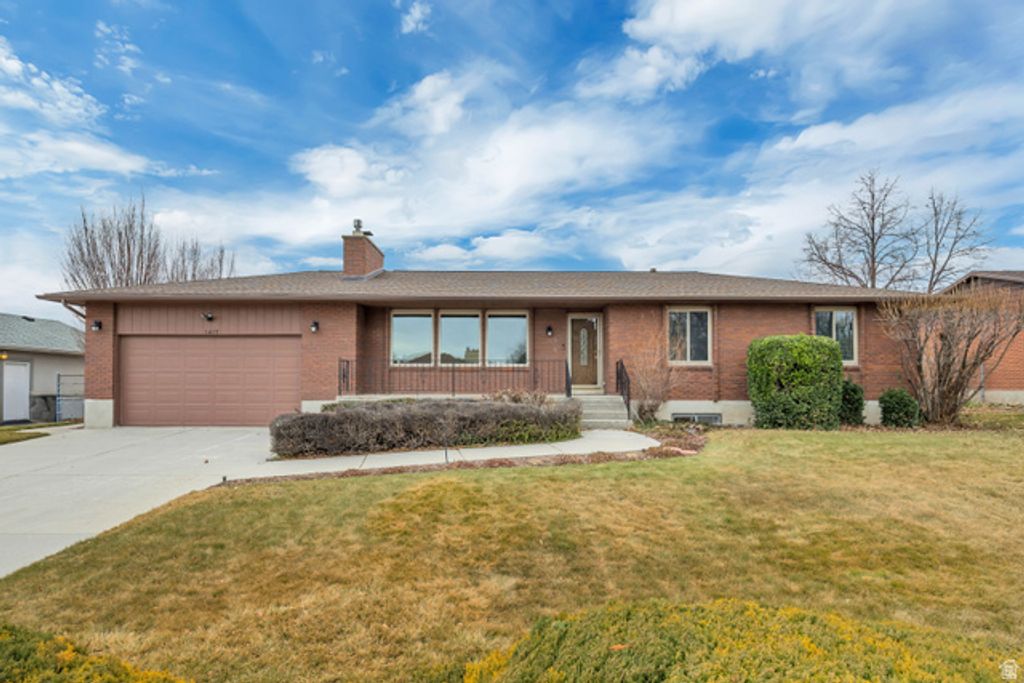 1427 W STERN DR, Taylorsville, UT 84123