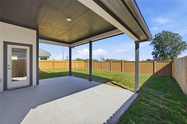 143 Greinert DR, Taylor, TX 76574