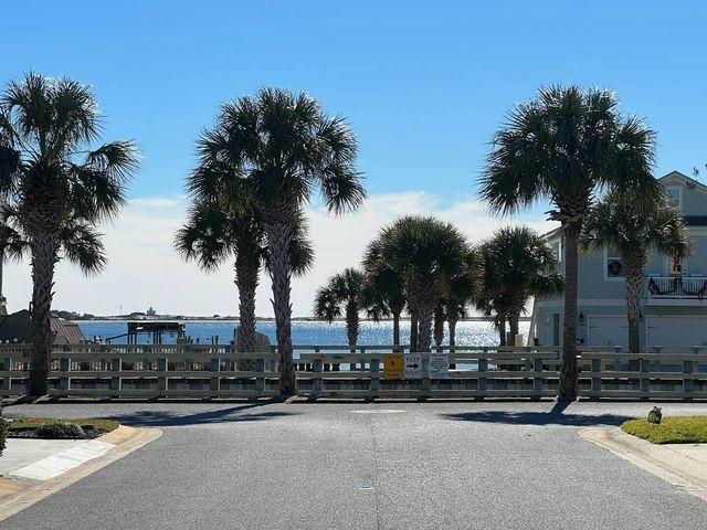 1965 Mooring Drive, Navarre, FL 32566