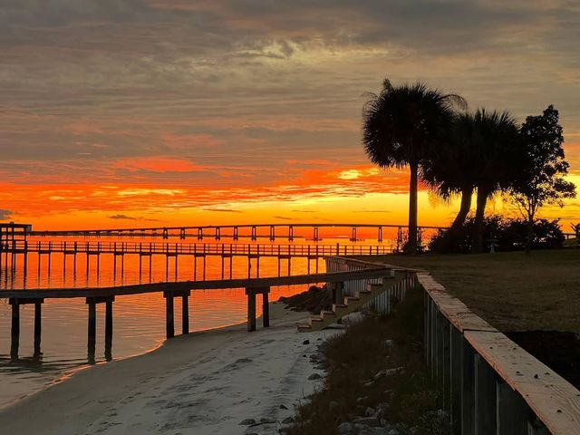 1965 Mooring Drive, Navarre, FL 32566