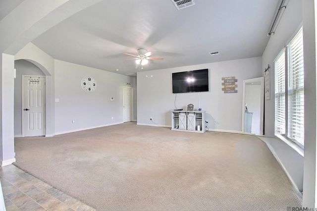 35068 Rayville Dr, Denham Springs, LA 70706