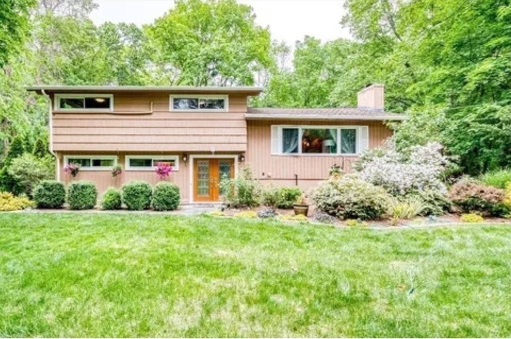 18 Winchester Dr -, Lexington, MA 02420