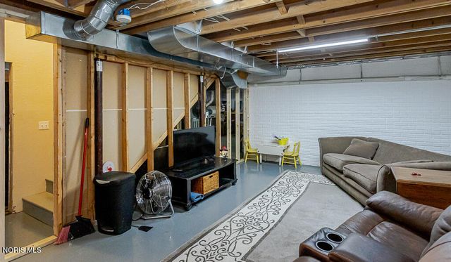 3005 Albon Road, Maumee, OH 43537