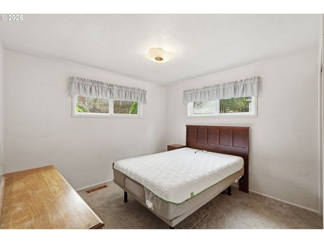 4320 FOX HOLLOW Rd, Eugene, OR 97405