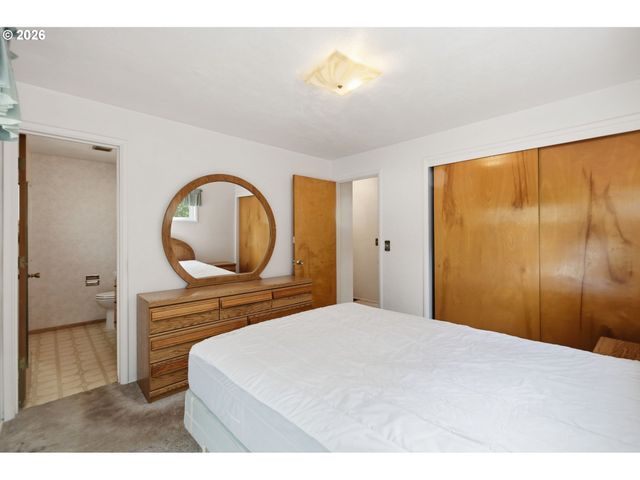 4320 FOX HOLLOW Rd, Eugene, OR 97405