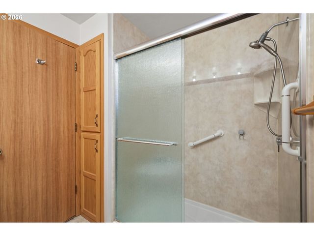 4320 FOX HOLLOW Rd, Eugene, OR 97405