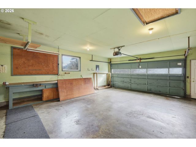 4320 FOX HOLLOW Rd, Eugene, OR 97405