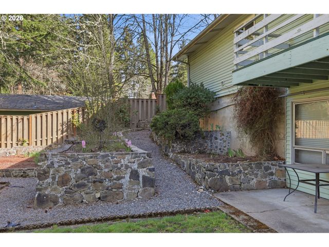 4320 FOX HOLLOW Rd, Eugene, OR 97405