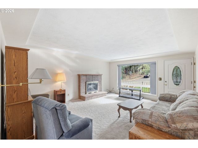 4320 FOX HOLLOW Rd, Eugene, OR 97405