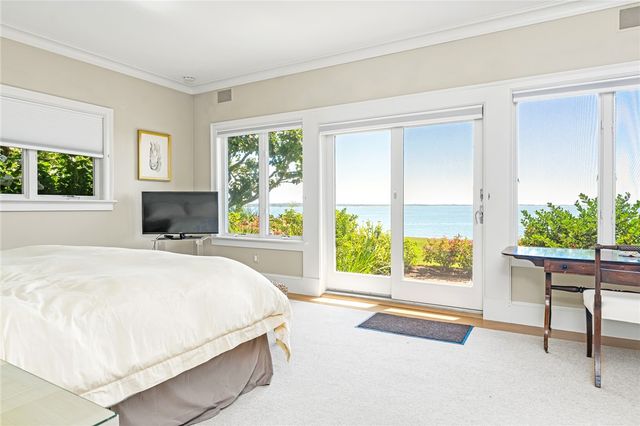 515 Indian Avenue, Middletown, RI 02842