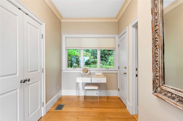 515 Indian Avenue, Middletown, RI 02842