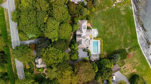 515 Indian Avenue, Middletown, RI 02842