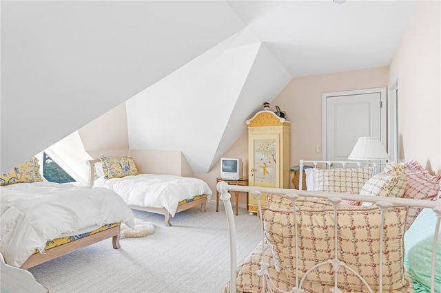 515 Indian Avenue, Middletown, RI 02842