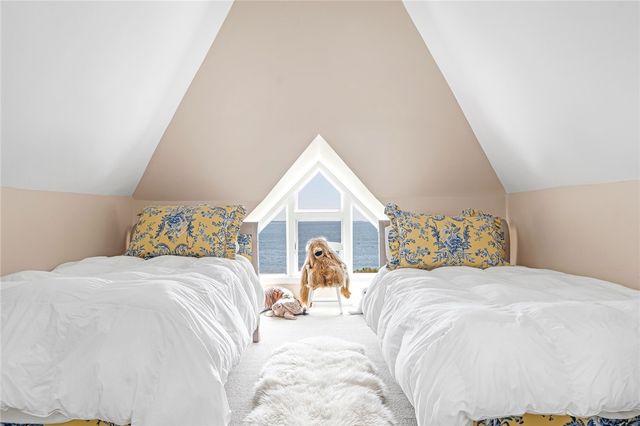 515 Indian Avenue, Middletown, RI 02842