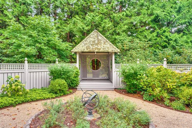 515 Indian Avenue, Middletown, RI 02842