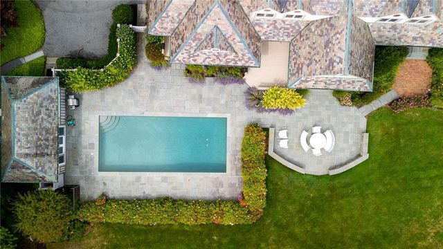 515 Indian Avenue, Middletown, RI 02842