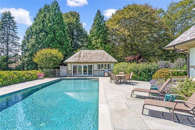 515 Indian Avenue, Middletown, RI 02842