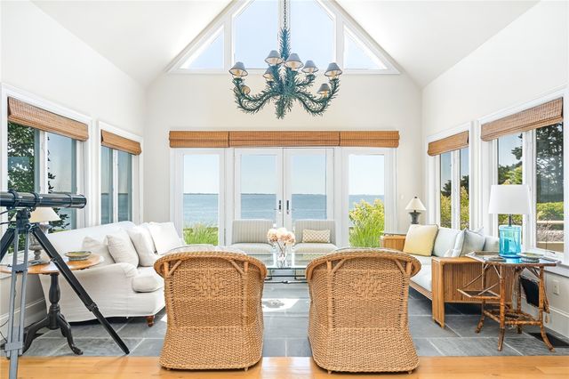 515 Indian Avenue, Middletown, RI 02842