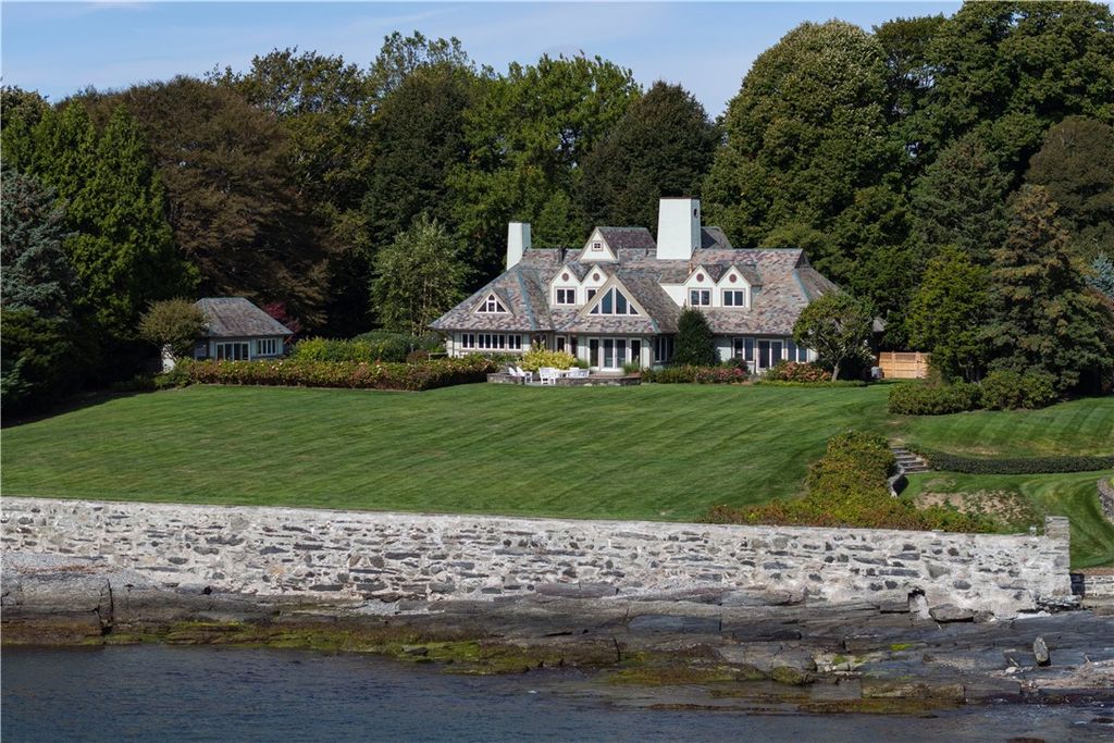 515 Indian Avenue, Middletown, RI 02842