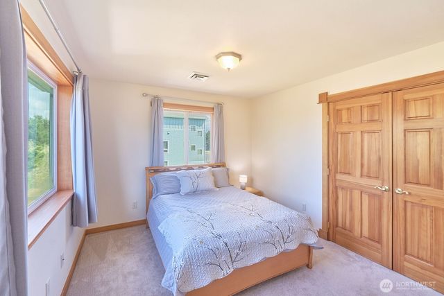 238 25th Street NW, Long Beach, WA 98631