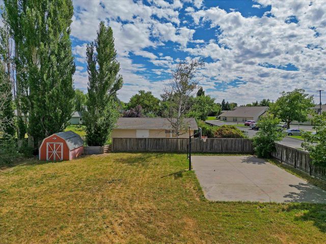 3318 E 55TH Ave, Spokane, WA 99223