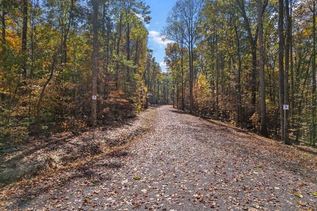 6 County Road 29, Riceville, TN 37370