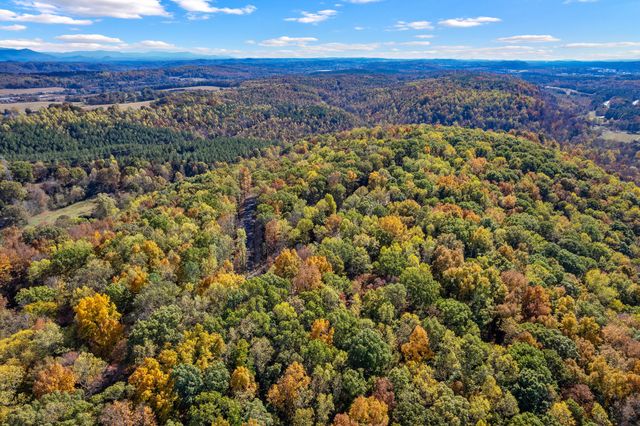 6 County Road 29, Riceville, TN 37370