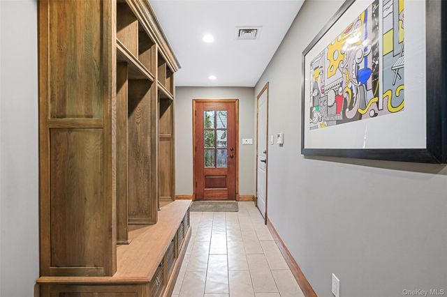 6 Old Oak Road, Rye Brook, NY 10573