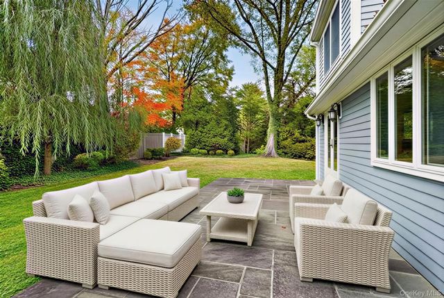 6 Old Oak Road, Rye Brook, NY 10573