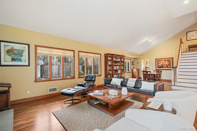 6 Old Oak Road, Rye Brook, NY 10573