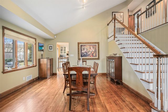 6 Old Oak Road, Rye Brook, NY 10573