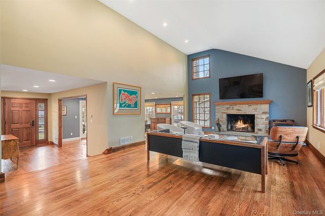 6 Old Oak Road, Rye Brook, NY 10573